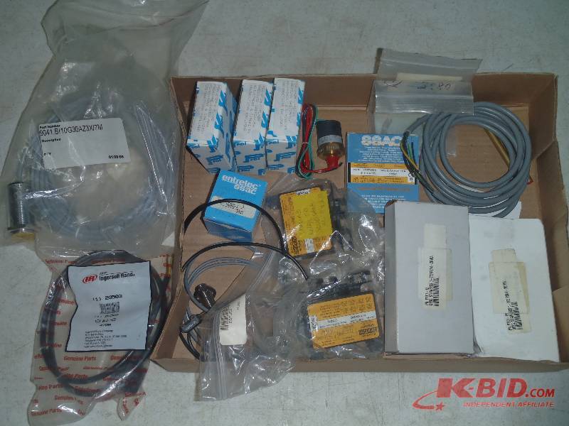 lot 367 image: Lot of Proximity Sensors