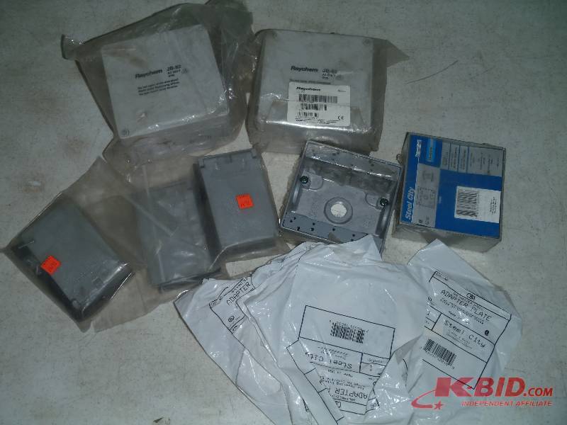 lot 395 image: Electrical Items - Gang Boxes, Cover Plates, Etc.