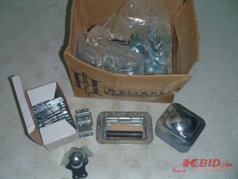 lot 393 image: Box of TrunkCase Handles and Corners