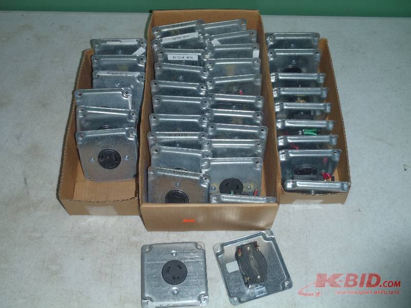lot 399 image: Locking Plug In Receptacles