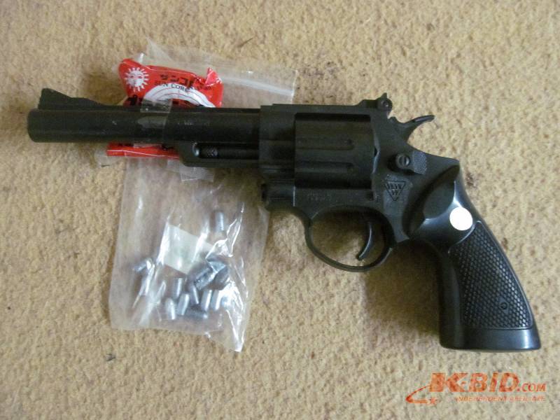 Smith & Wesson
