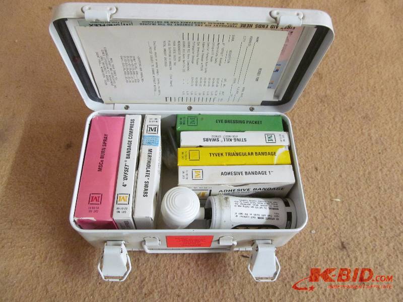 Lifesaving kit