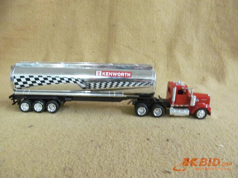 Toy semi tractor and trailer