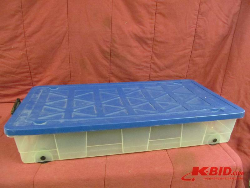 Storage container