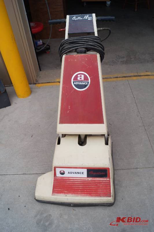lot 21 image: Floor Scrubber