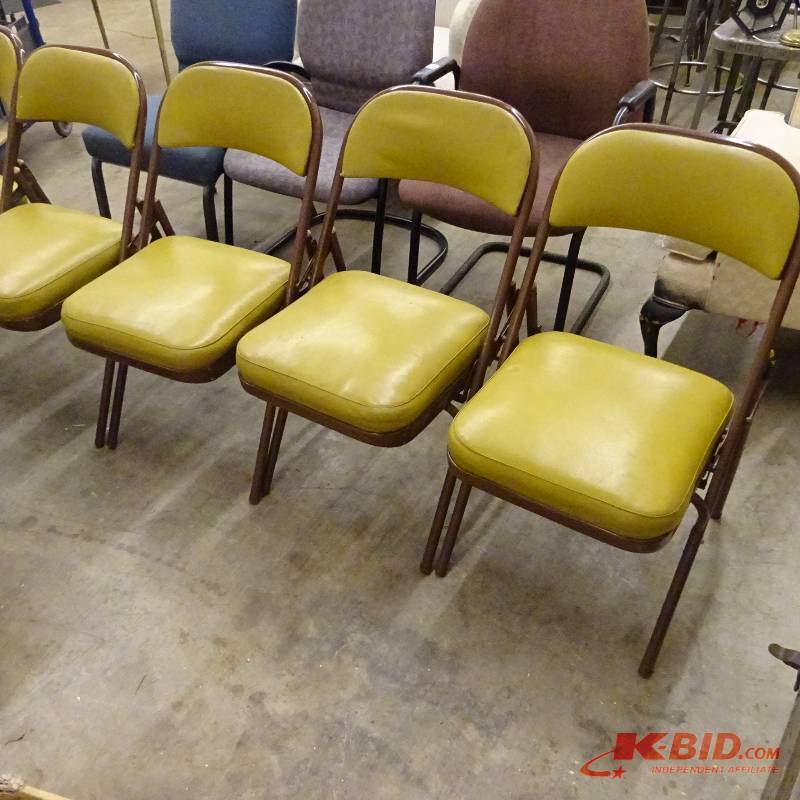 lot 18 image: Metal Folding Chair