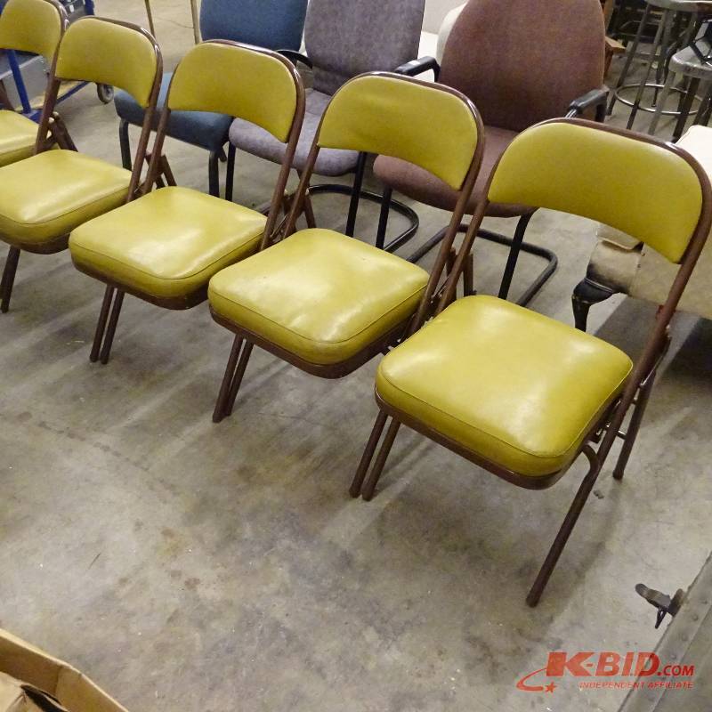 lot 22 image: Metal Folding Chair