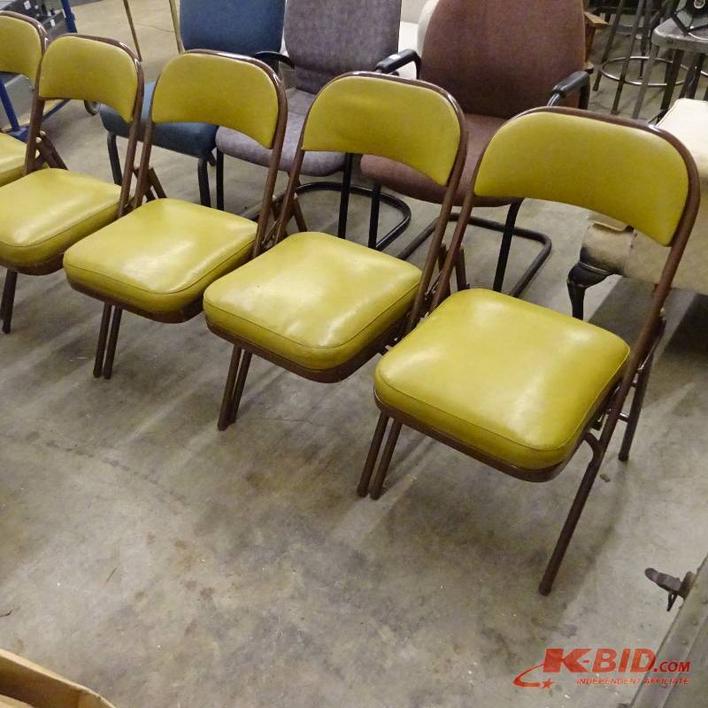 lot 23 image: Metal Folding Chair