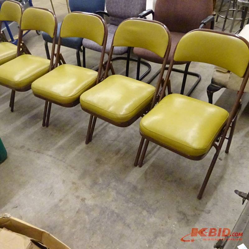 lot 24 image: Metal Folding Chair