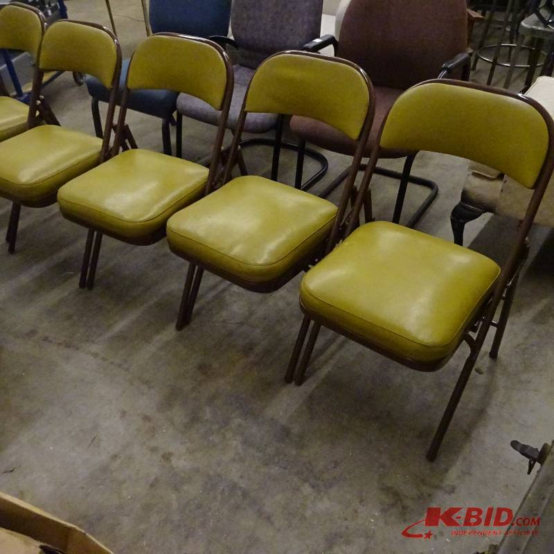 lot 25 image: Metal Folding Chair