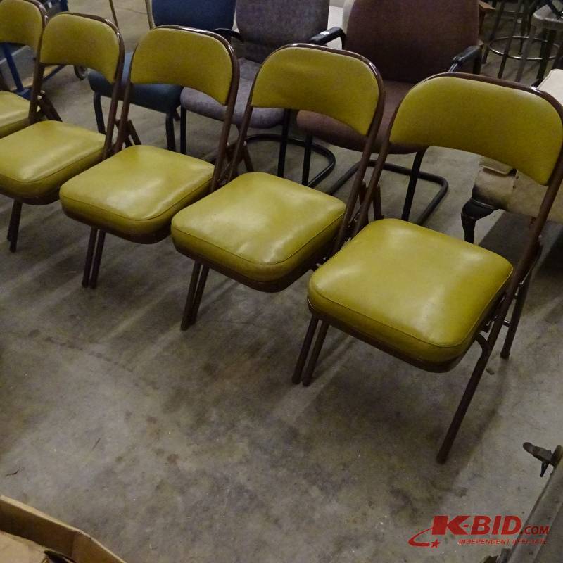 lot 26 image: Metal Folding Chair