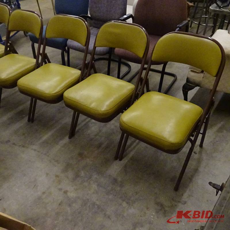 lot 27 image: Metal Folding Chair