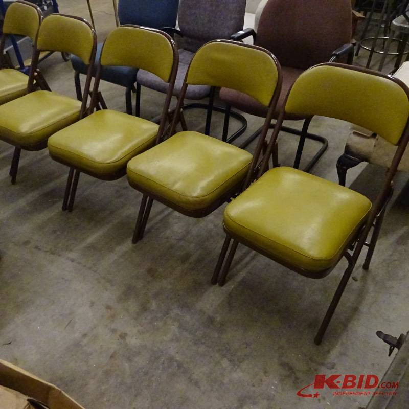 lot 28 image: Metal Folding Chair