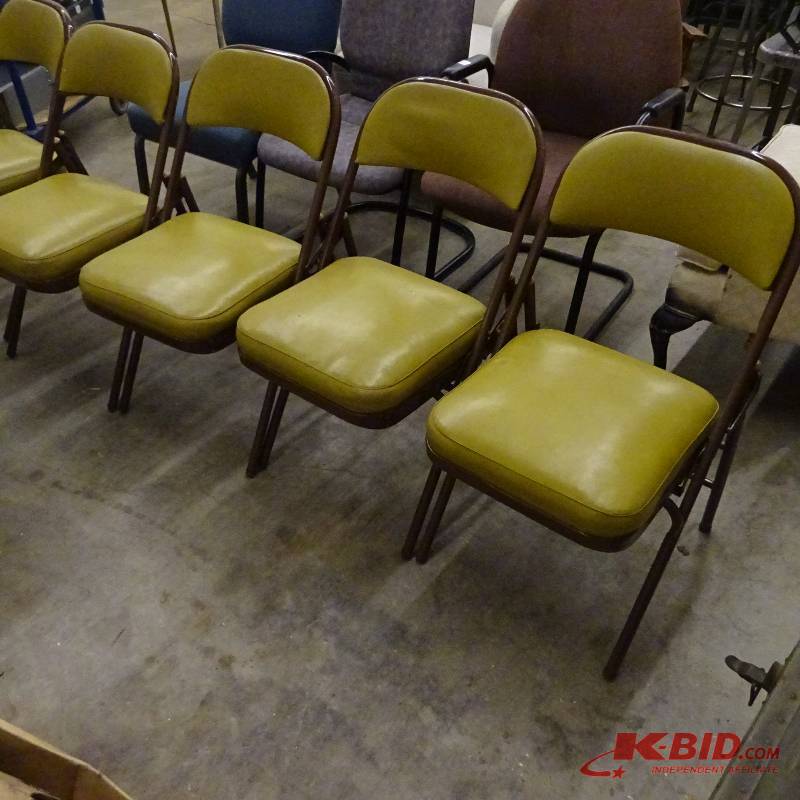 lot 29 image: Metal Folding Chair