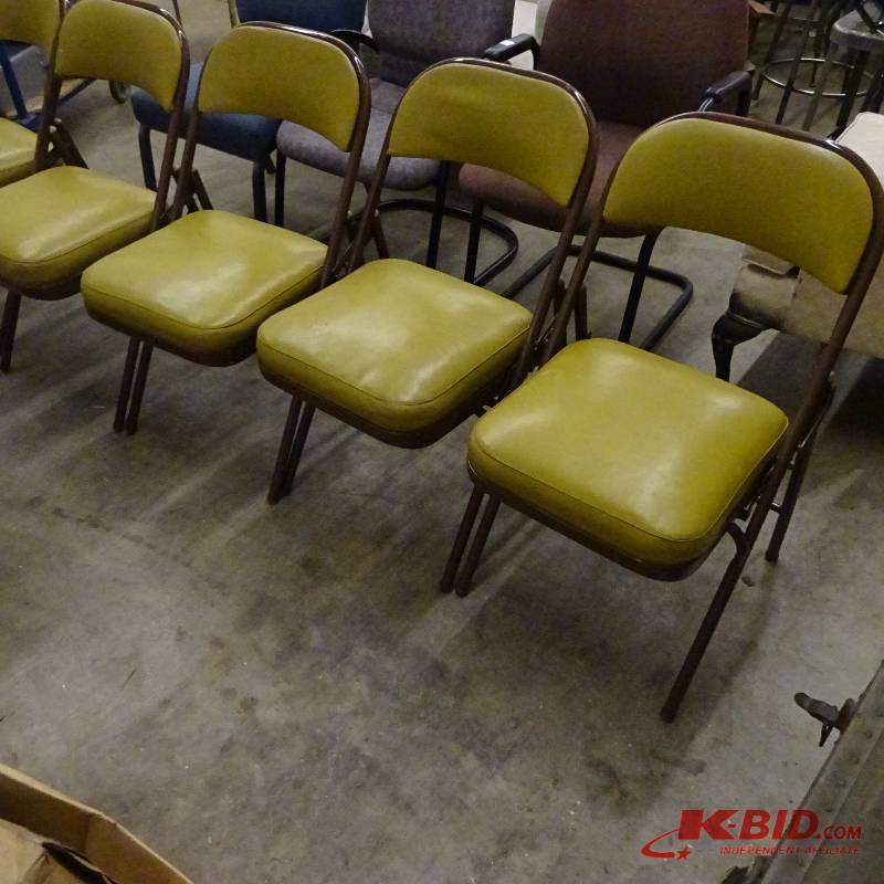 lot 30 image: Metal Folding Chair