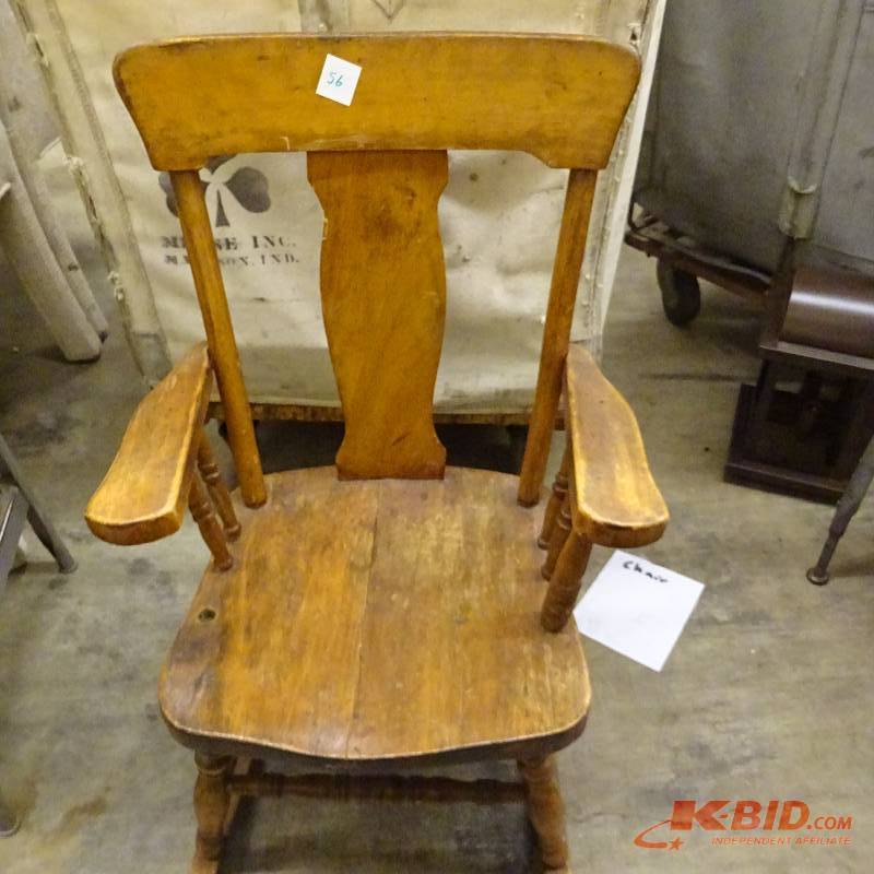 lot 56 image: Kids Rocking Chair