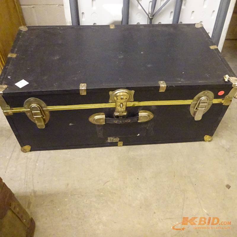 lot 65 image: Vintage Foot Locker