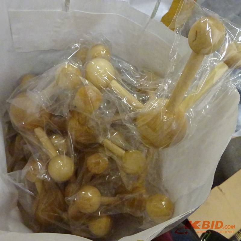 lot 76 image: Massagers