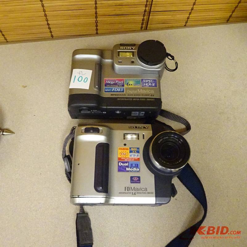 lot 100 image: Cameras, Sony
