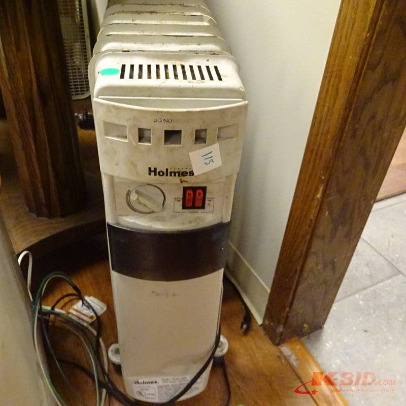 lot 115 image: Oil Heater