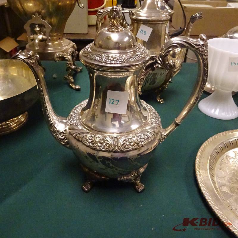lot 127 image: Tea Server