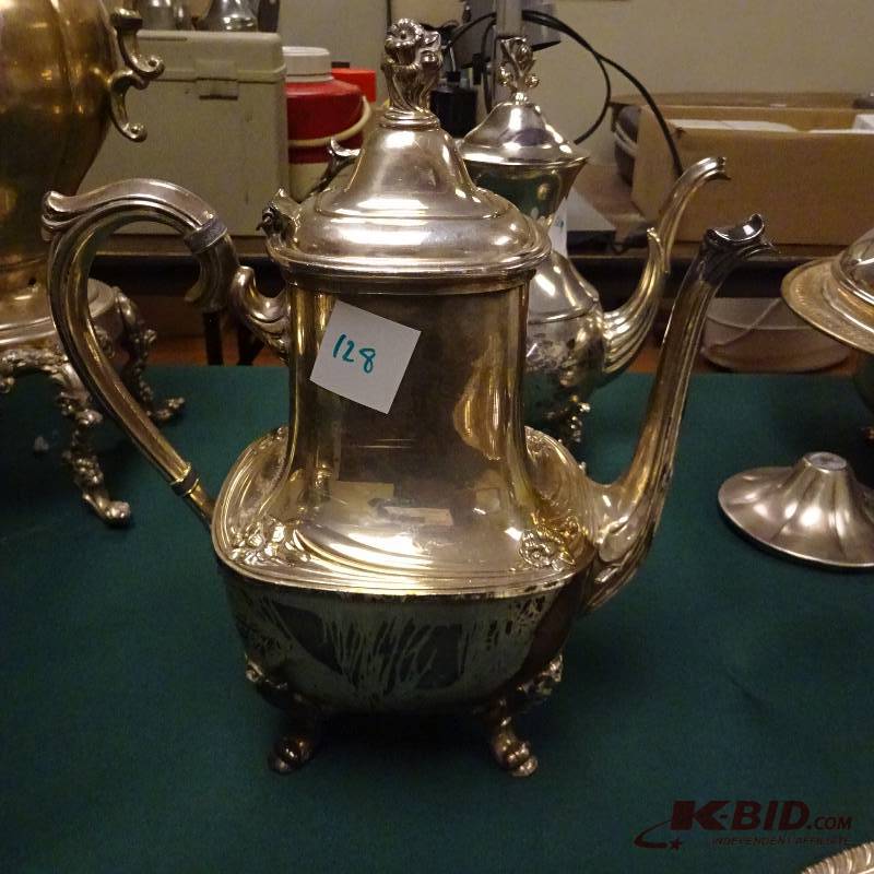 lot 128 image: Tea Server