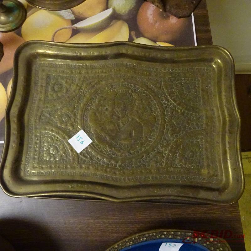 lot 156 image: Brass Trays
