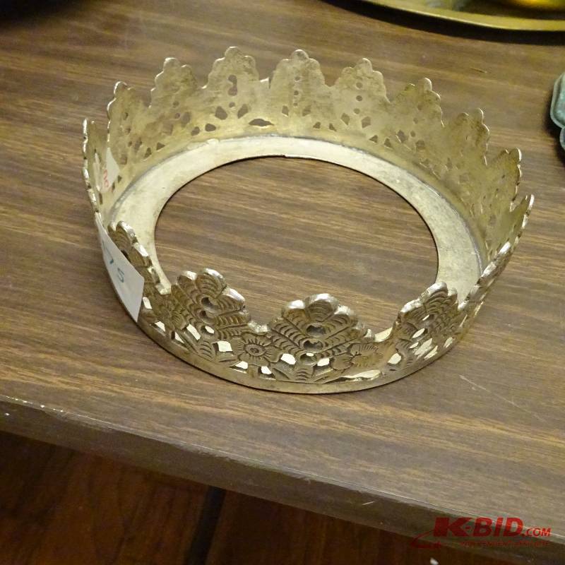 lot 175 image: Crown
