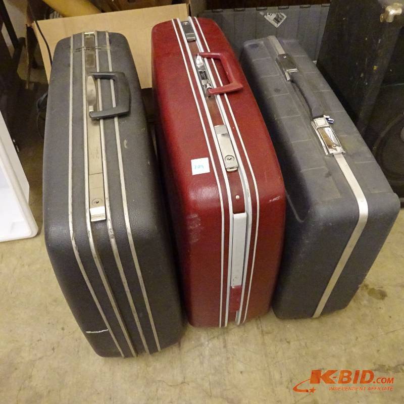 lot 204 image: Suit Cases