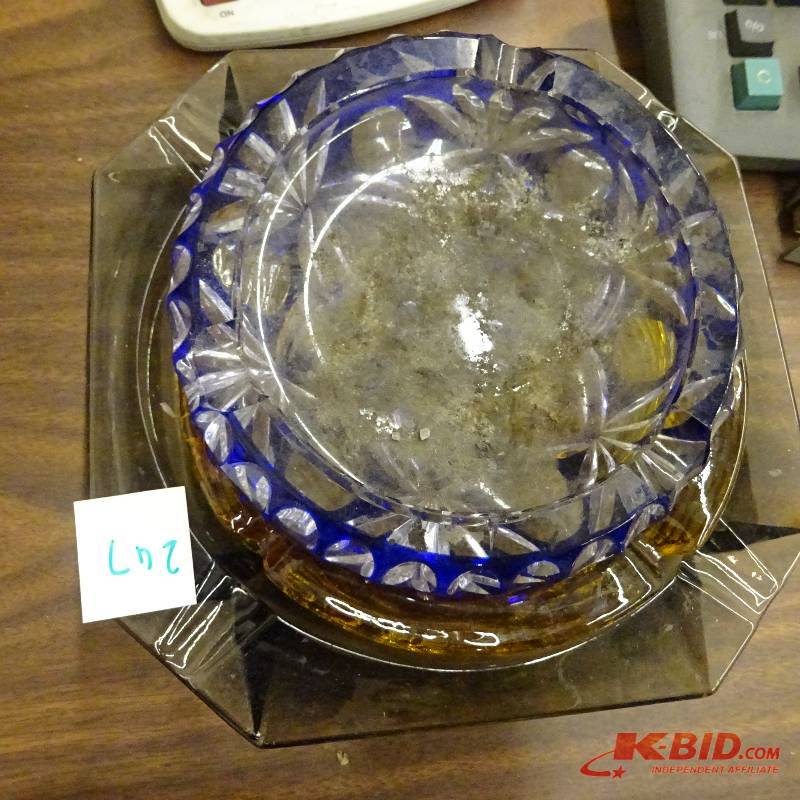 lot 247 image: Ash Trays