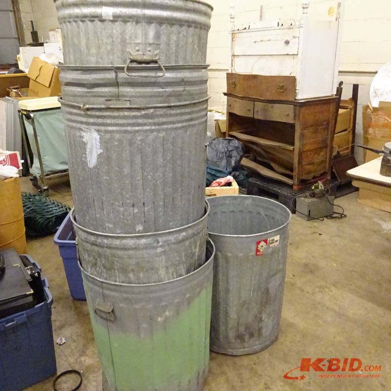 lot 283 image: Garbage Cans