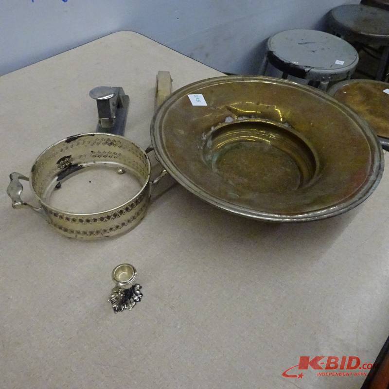 lot 295 image: Candle Holders