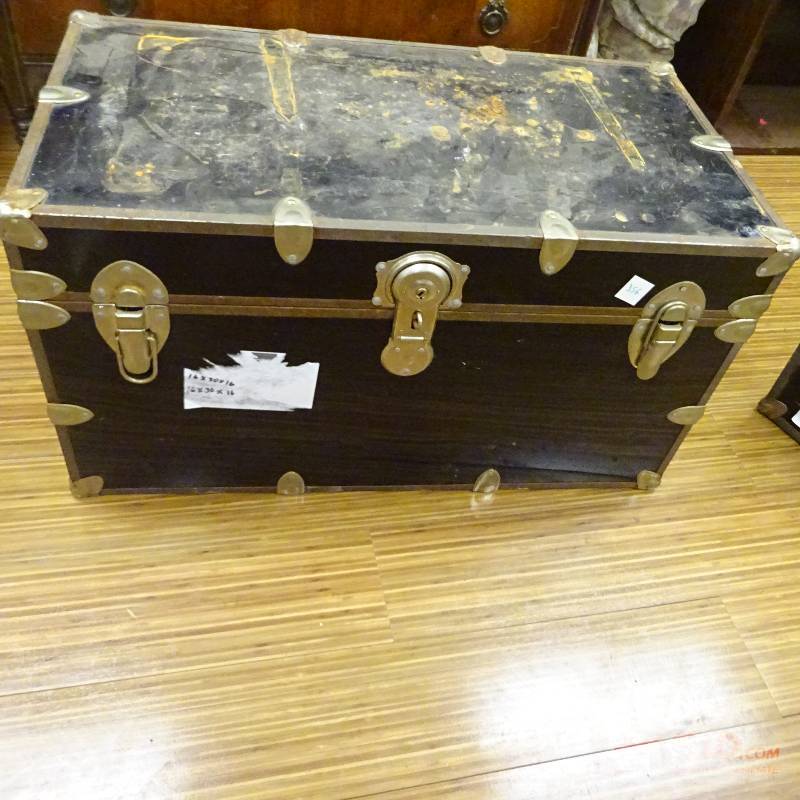 lot 356 image: Vintage Trunk