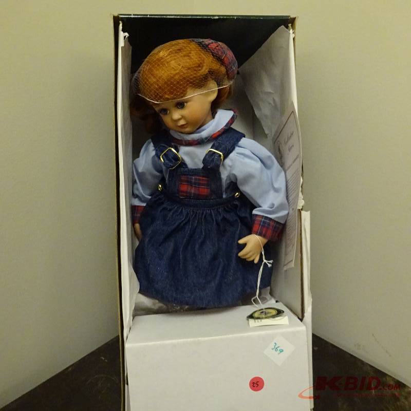 lot 369 image: Collectors Doll