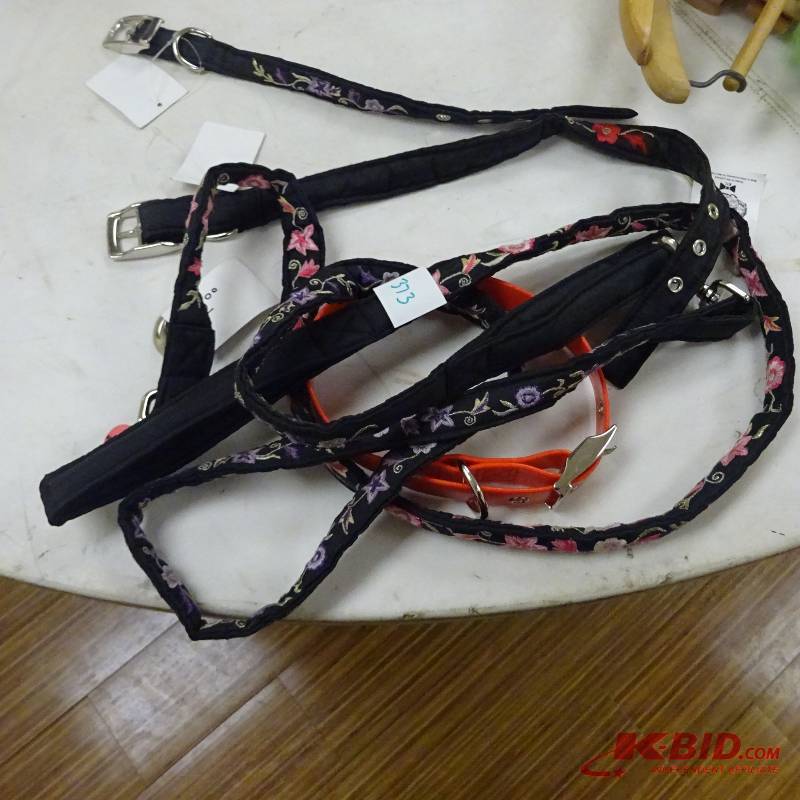 lot 373 image: Dog Leashes
