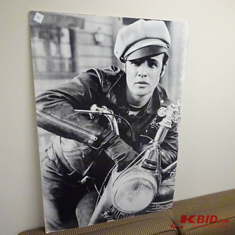 lot 385 image: James Dean