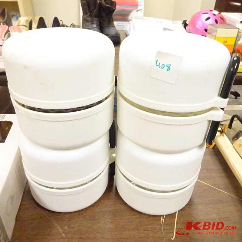 lot 408 image: Dog Food Containers