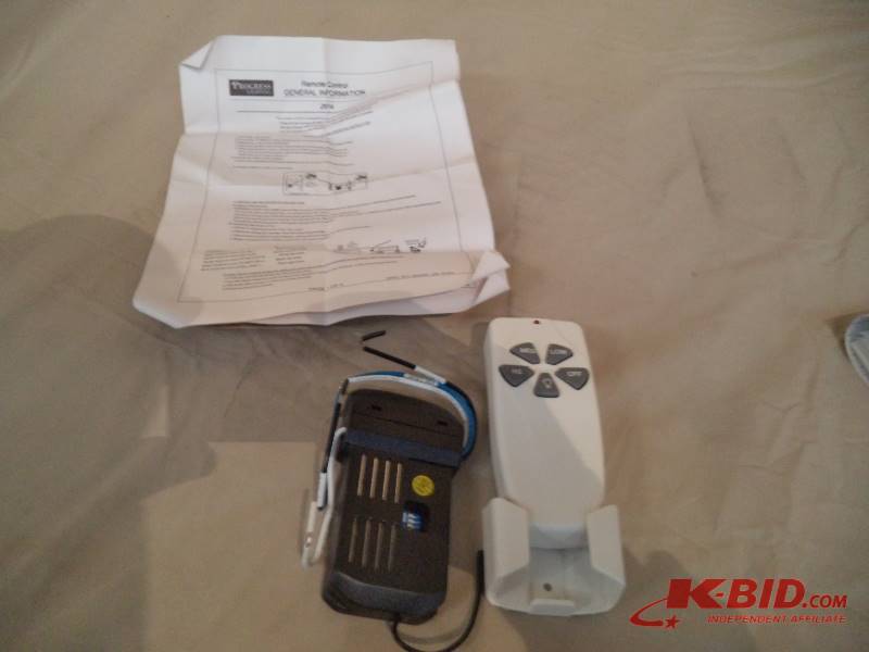 lot 9 image: Fan and Light remote controll