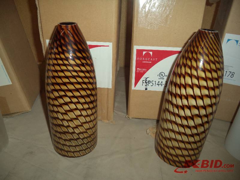 lot 72 image: Glass Light Shades