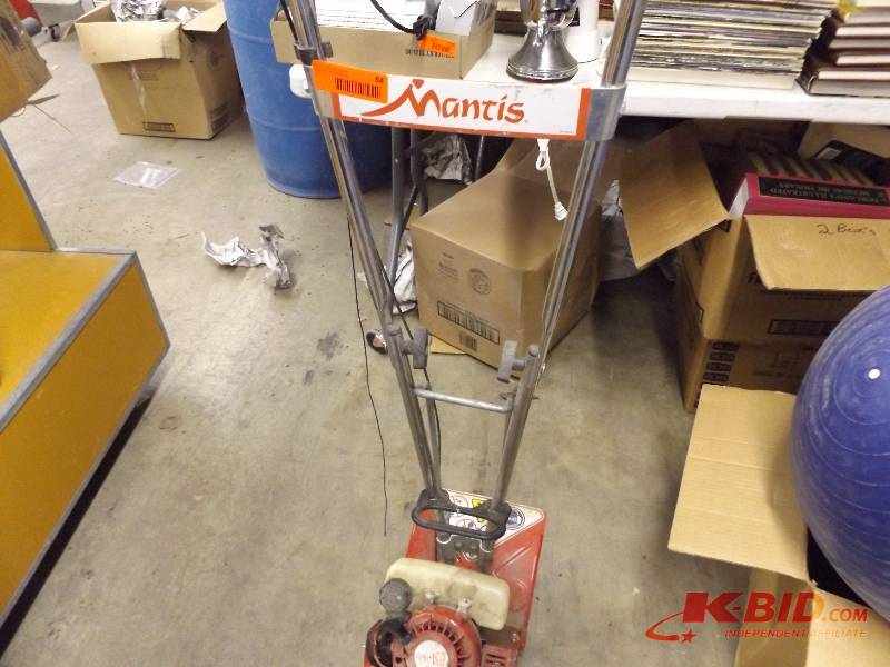 lot 82 image: Mantis Tiller