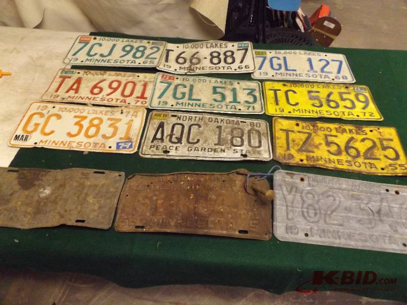 lot 25 image: 10 Old Minnesota License Plates