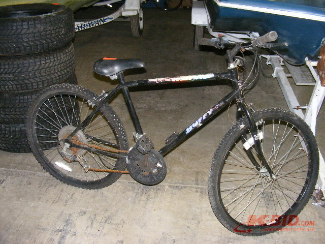 lot 45 image: Huffy 10 speed bike