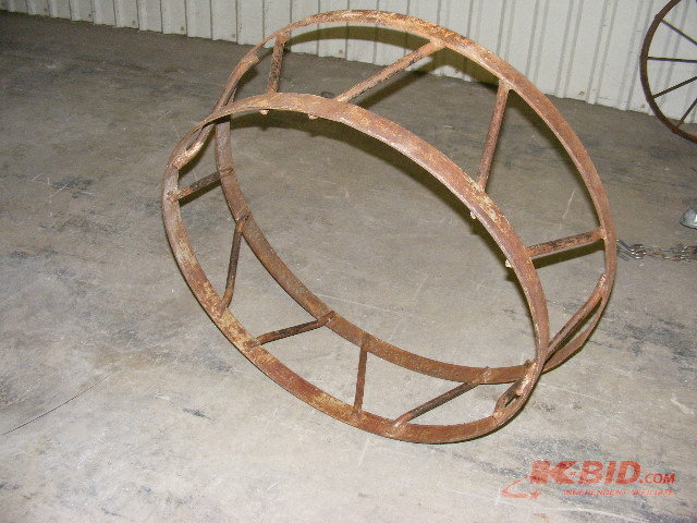 lot 51 image: Metal Rack