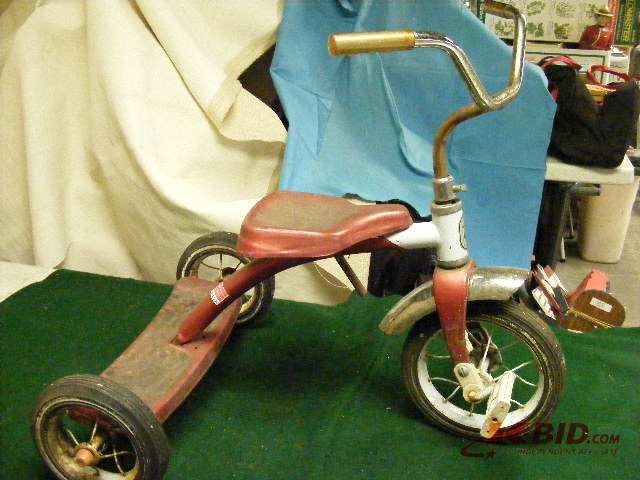 lot 52 image: Roadmaster Trike