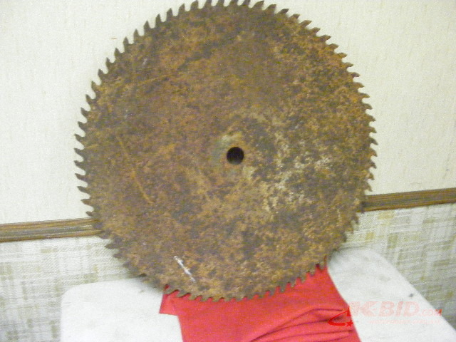 lot 55 image: 25 Saw Blade