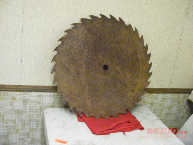lot 56 image: 23 Saw Blade