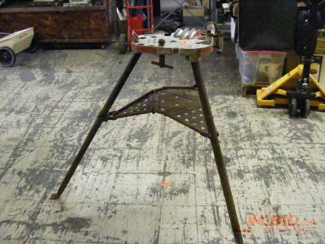 lot 65 image: Ridgid Tristand