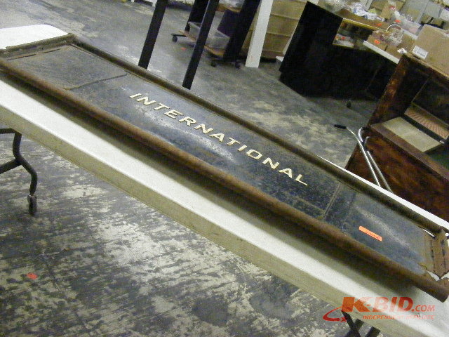 lot 66 image: International Truck Tailgate