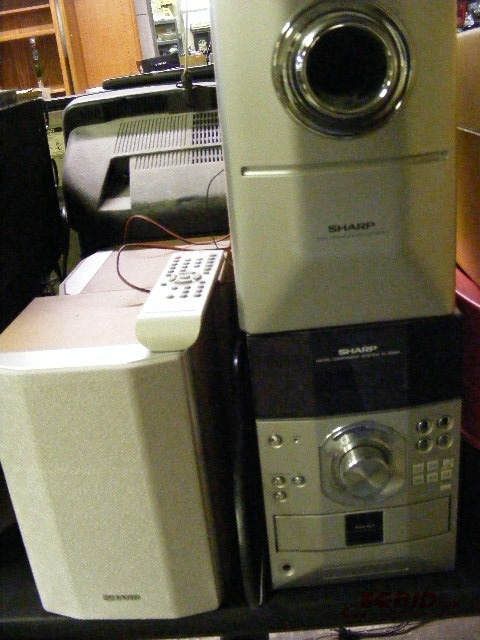 lot 75 image: Sharp Stereo