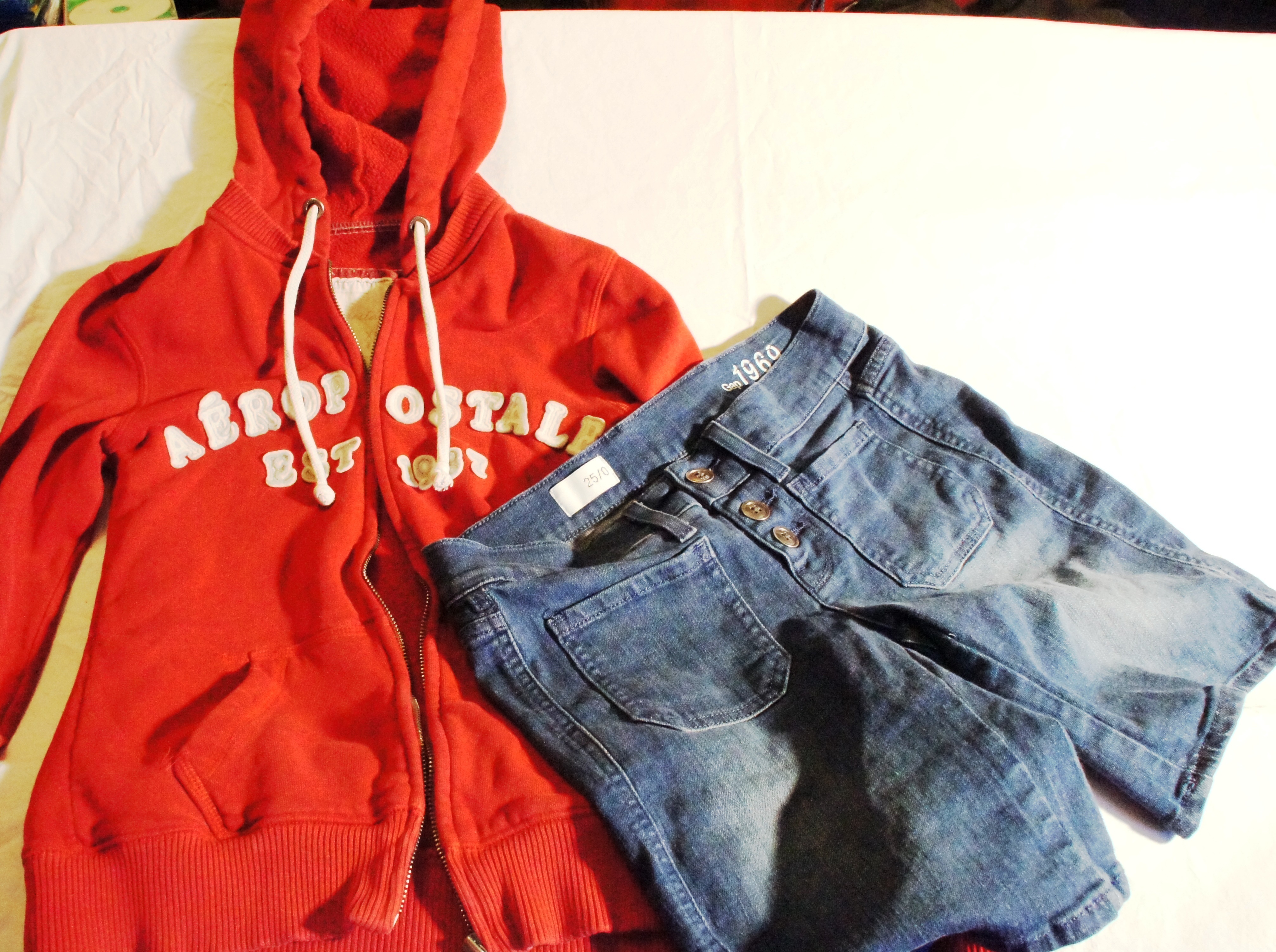 Teen - Gap 1969 Shorts - Size 250 & Aeropostale Sweatshirt - Size XS